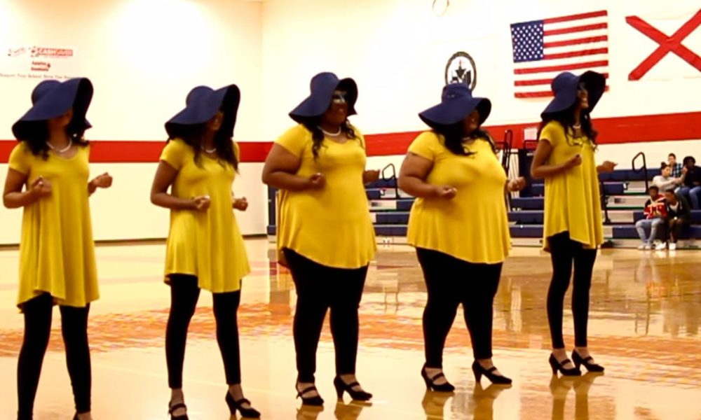 SGRhos Reveal New Members at the University of South Alabama